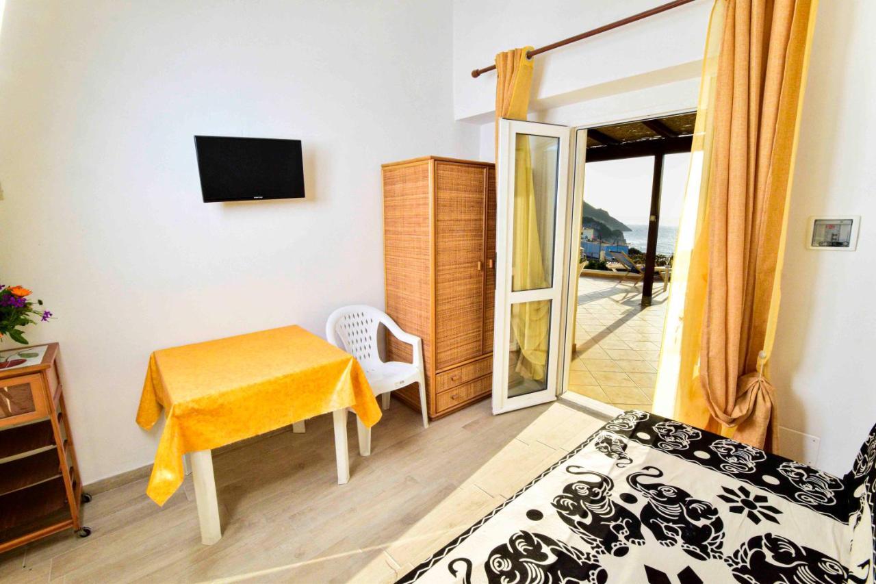 Solemareponza Monolocali La Piana Ponza Exterior foto