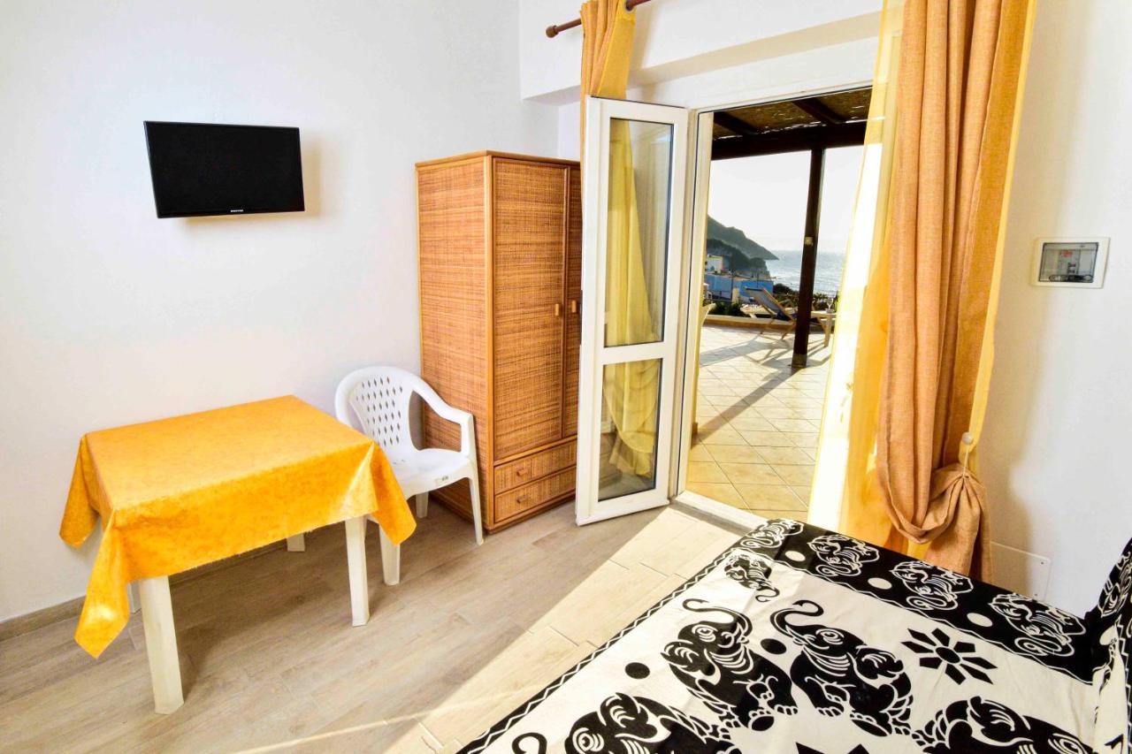 Solemareponza Monolocali La Piana Ponza Exterior foto